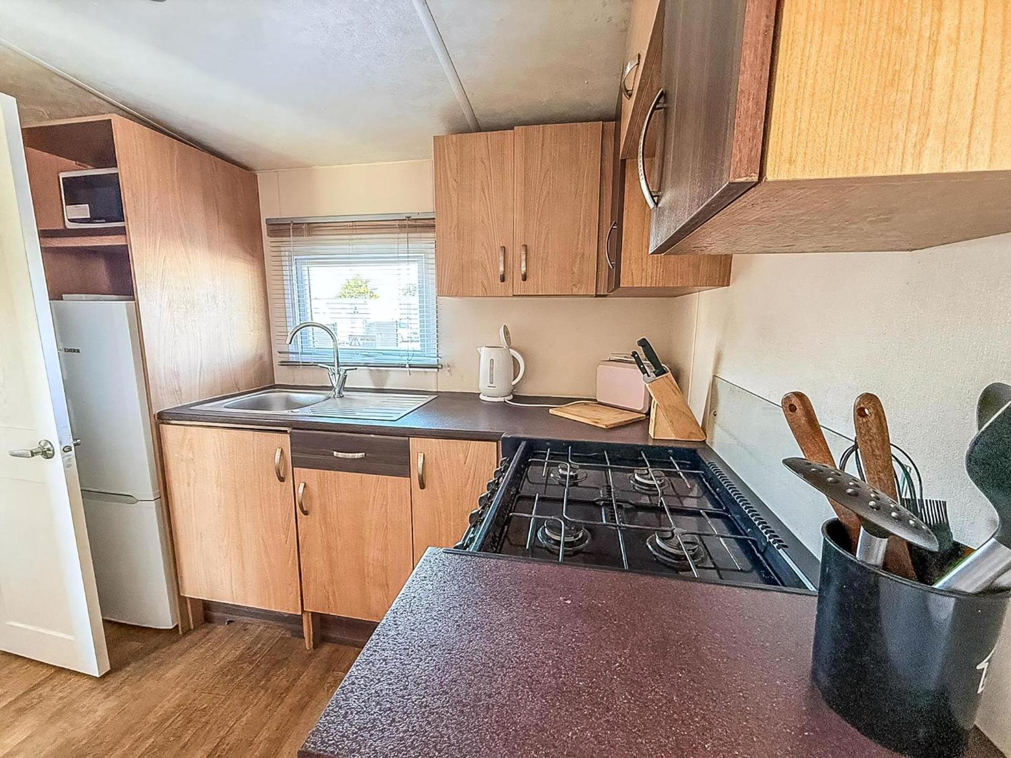 10 Berth Caravan For Hire At Seawick Holiday Park In Essex Ref 27102Sw Clacton-on-Sea Luaran gambar